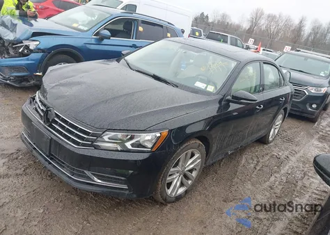 2019 Volkswagen Passat 2.0T Wolfsburg Edition z USA, uszkodzony, nr VIN 1VWLA7A39KC007622